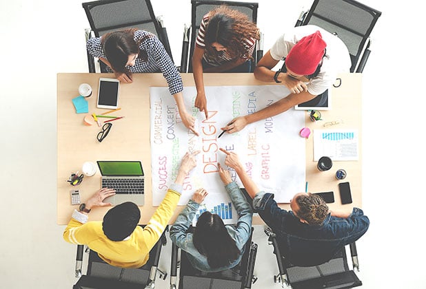 e-Strand-in-web-design-office